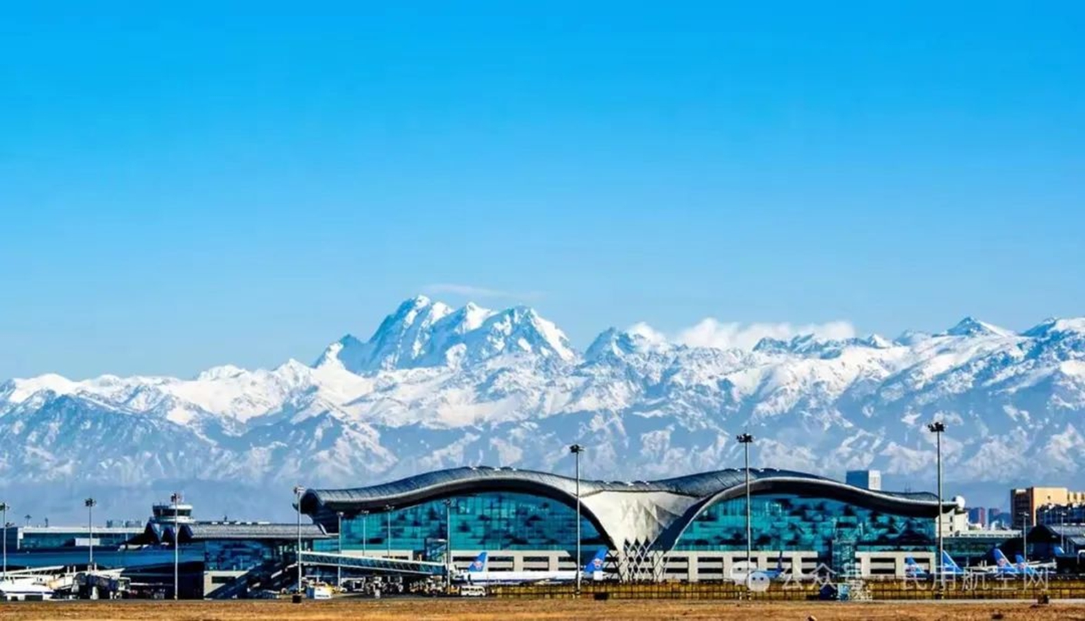 圖1：烏魯木齊國際機場(chǎng)全景圖_副本.jpg